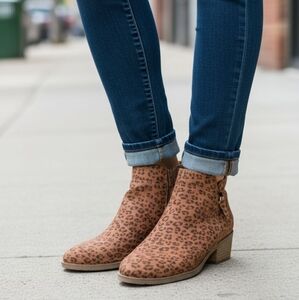Time and Tru Tan Leopard Print Ankle Boots